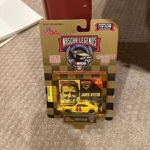 James Hylton #48 1969 Mercury Cyclone 1:64 Racing Champions Legend 19,998